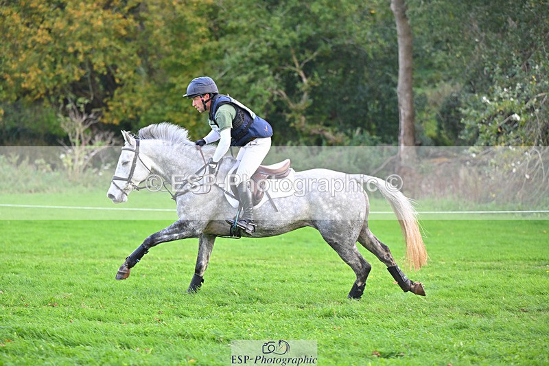 241025-130546-08383 - 107-Simon.Grieve-BEST.ESCAPADE