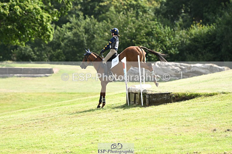 240825X-112850-32049 - 70cm XC 11.00 to 12.00