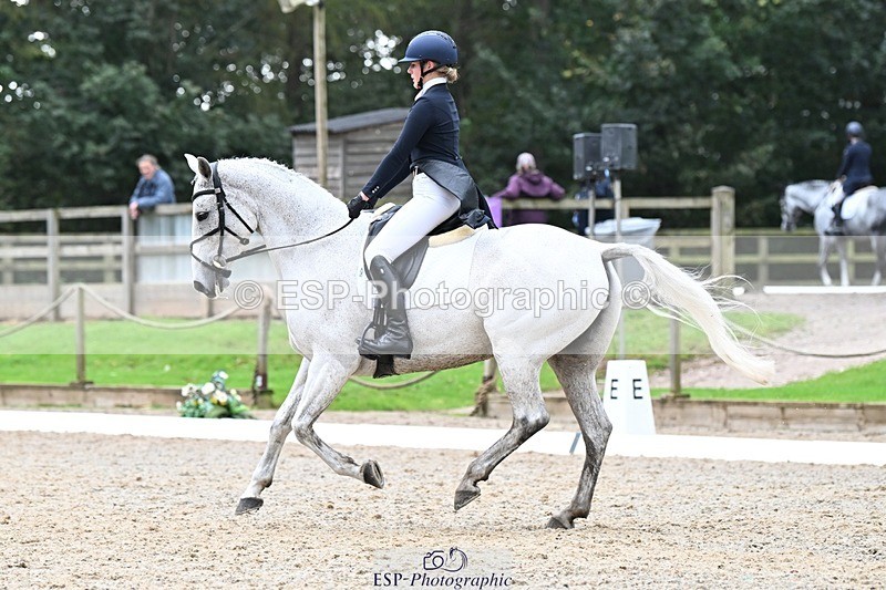 231019-152638-04475 - 063-TOMGAR.GRACE-Annie.Smith-DR