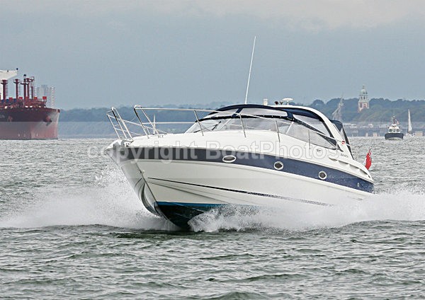120714 BAVARIA 35 SPORT WT7A5418 - Motorboats - Open