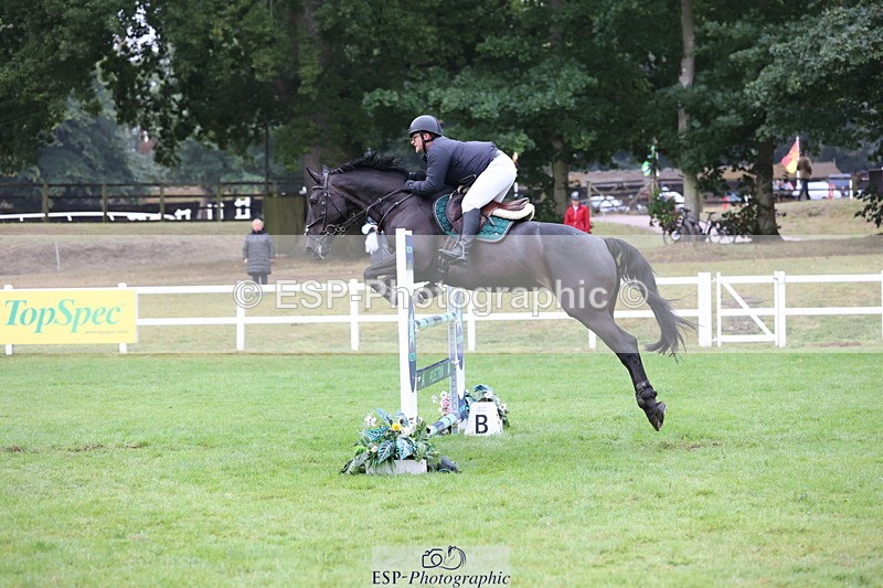 250830A-143953-07072 - Cls 16 Snr Newcomers and 1.10m Open