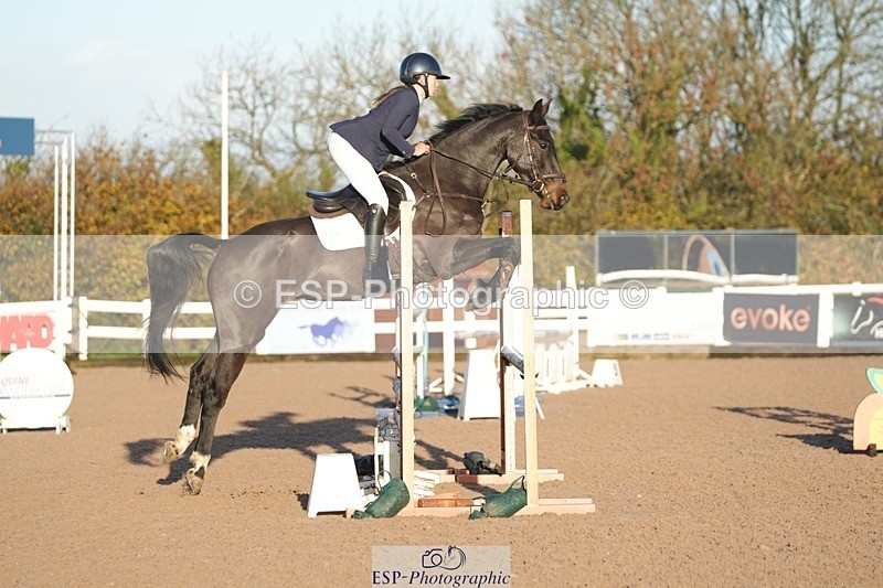 251108-084227-01808 - Cls 9 British Novice and 90cm Open