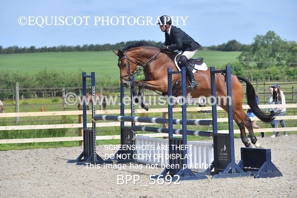 BPP_5692 - CLASS 4 Senior Discovery/ 1m Open