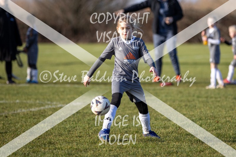 1DX31109 - 2026-01-17 FC Abbey Meads U9 Purple Girls V Develop FC U9 Girls