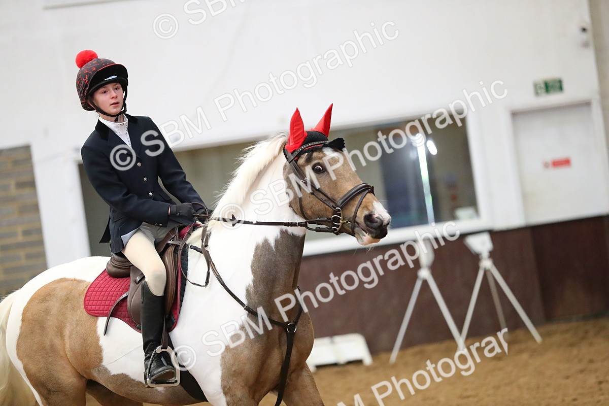 SBM_001303 - Class 3 - Horse & Hound