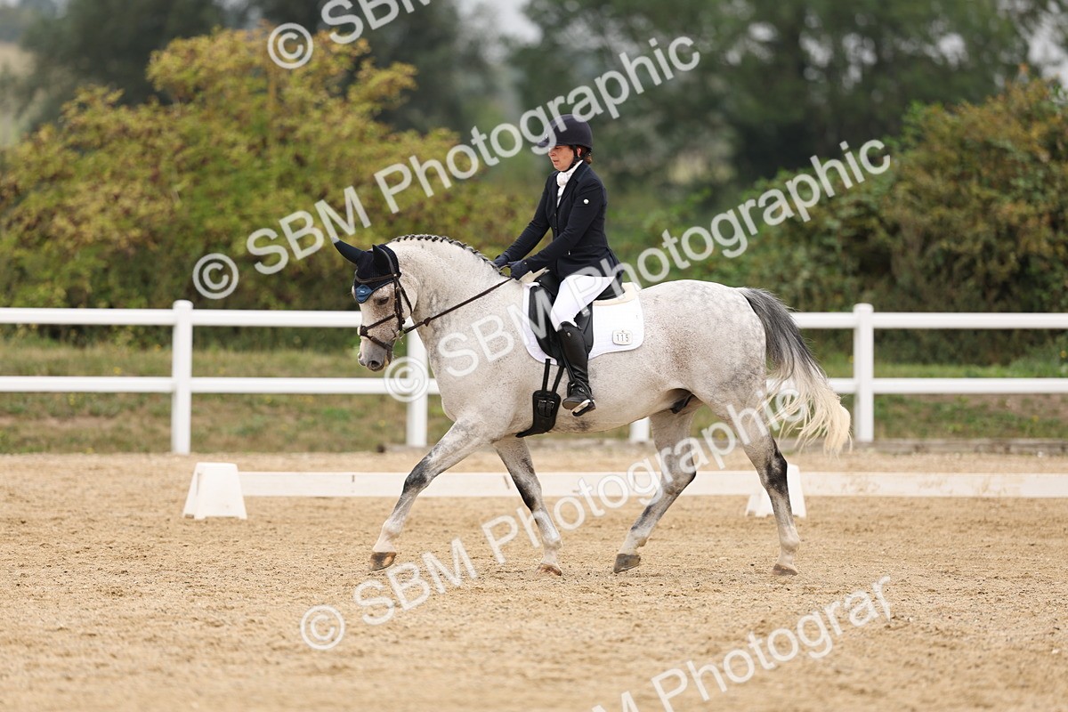 SBM_01606 - Class 9 - Novice 27 Champs