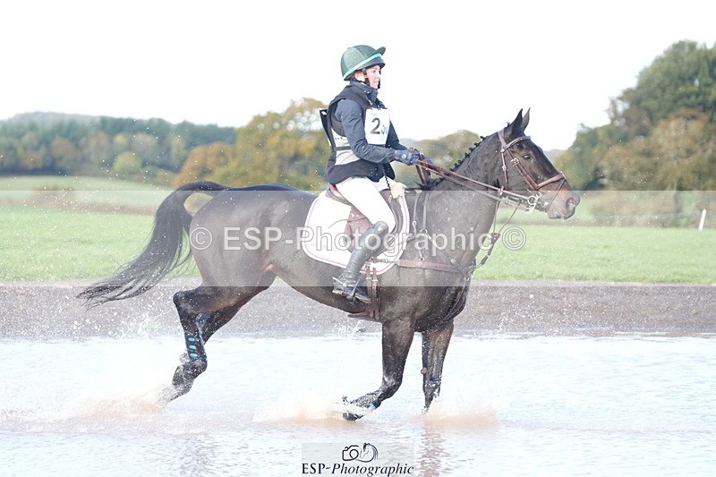 251024A-150930-13101 - C-230-Ciara.O.Connor