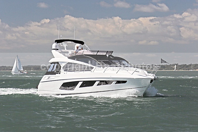 160806 OPTIONS Y92A0702 - Flybridge Cruisers