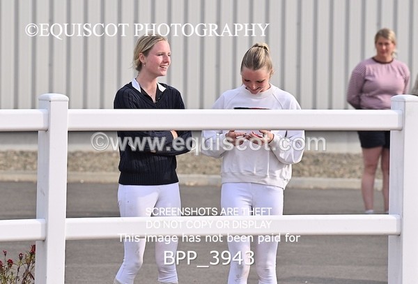 BPP_3943 - FRI CLASS 21 Pony Foxhunter/1.10m Open