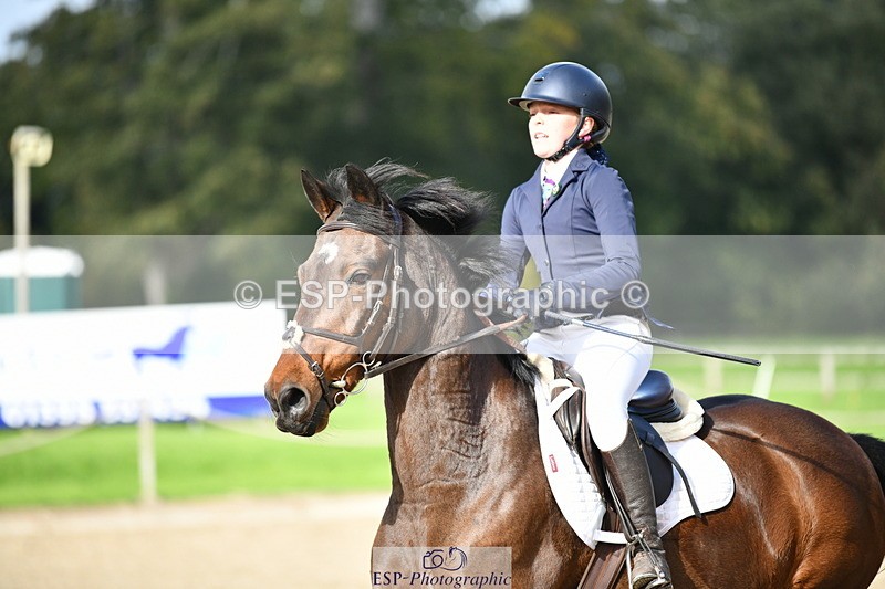 251004A-151234-01727 - Classes 8 & 9 70cm