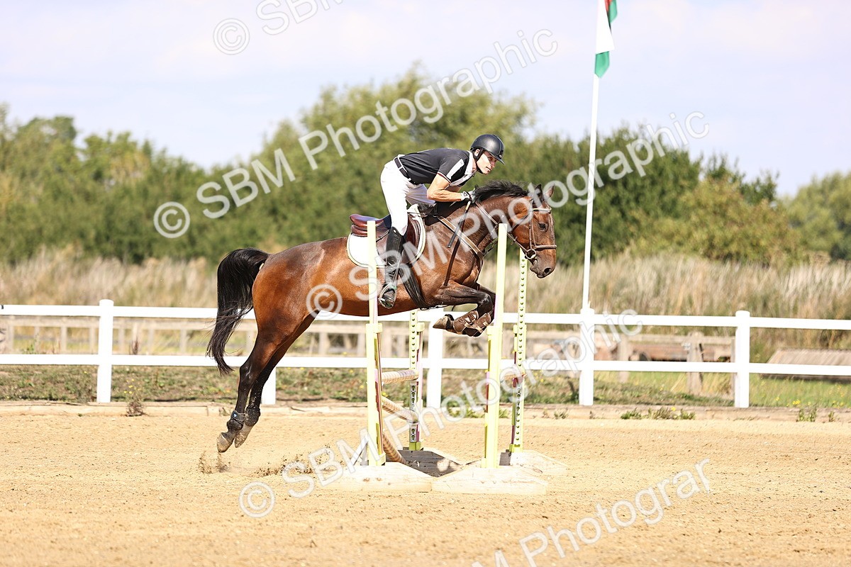 SBM_005912 - Class 9 - Senior British Novice - 90cm