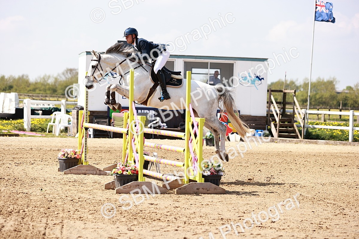  - Class 23 - Senior 1.05m