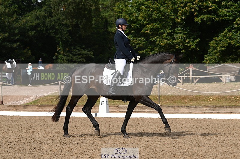 250719A-100932-03242 - 049-Veronica.Roberts-For.J'Adore