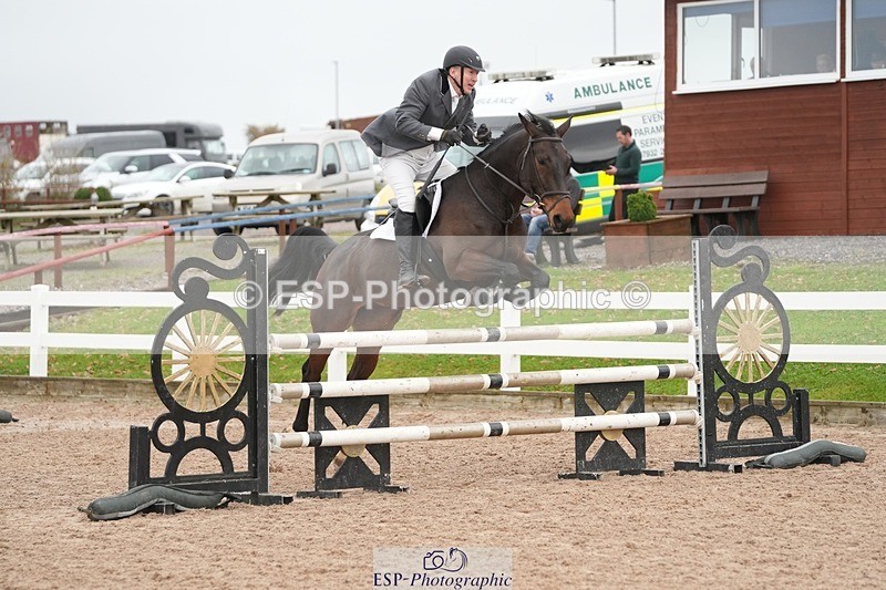 251109-102954-03392 - Cls 19 Snr 1.05m Open