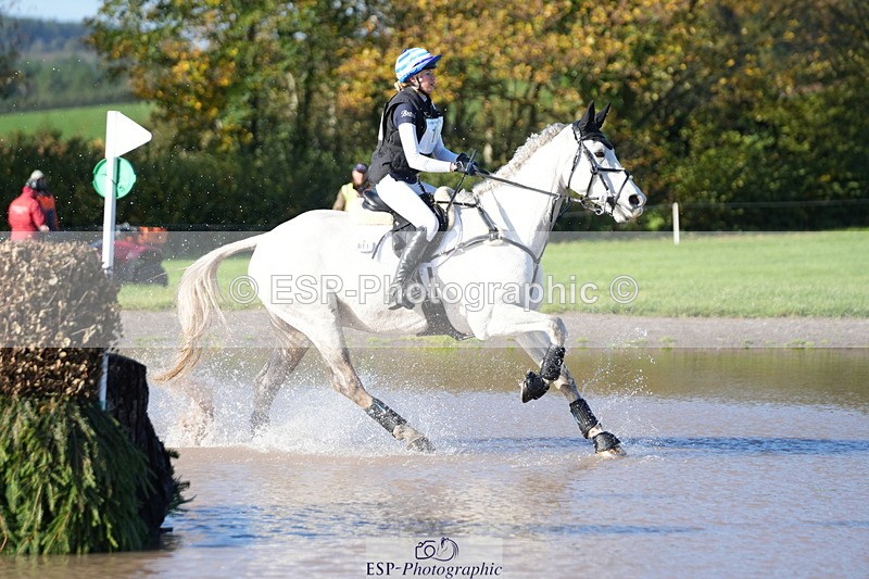 251024A-110452-07075 - A-011-Tara.Moore