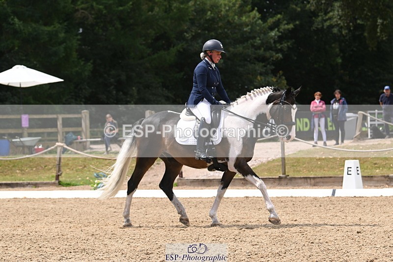 250720A-124116-10447 - 164-Dominique.Kinnaird-Perry-Pallas.Vanquish