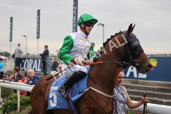 yr09102021r7-9 - Race 7 5.00pm Coral Proud Sponsors Of British Racing Finale Handicap