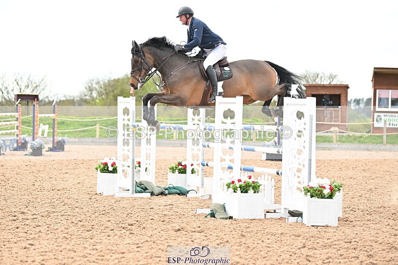 240418A-152118-04663 - Cls 9, 2 Star Big Tour 1.40m