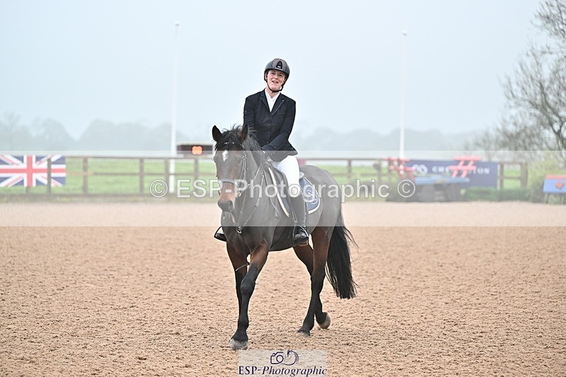 241103A-101113-06574 - SUN Cls 18 British Novice and 90cm Open
