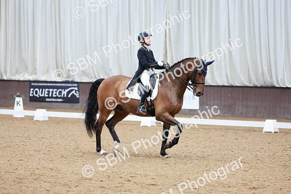 SBM_015911 - Class 5 - FEI INT II - 15.48-17.00