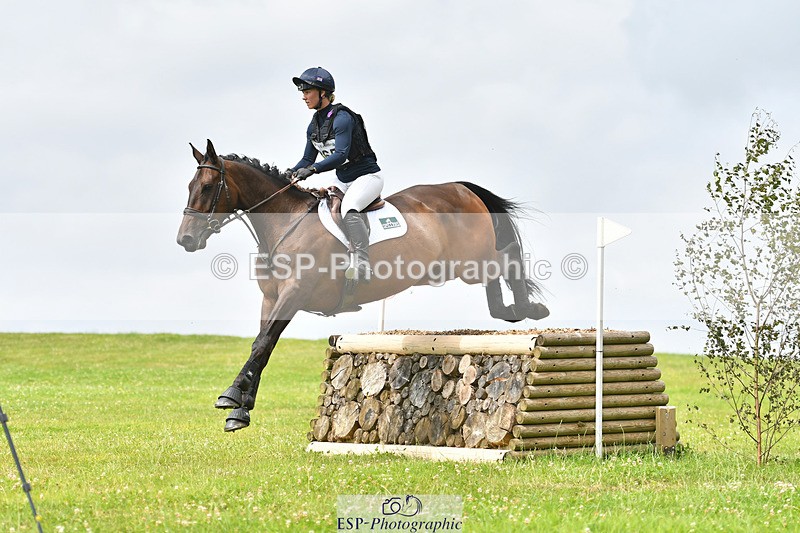 240804-122400-12489 - 365-Dani_Evans-COUNTRY_BOY