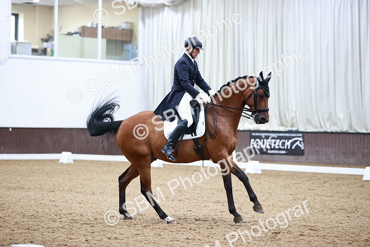 SBM_016734 - Class 5 - FEI INT II - 17.24-18.20
