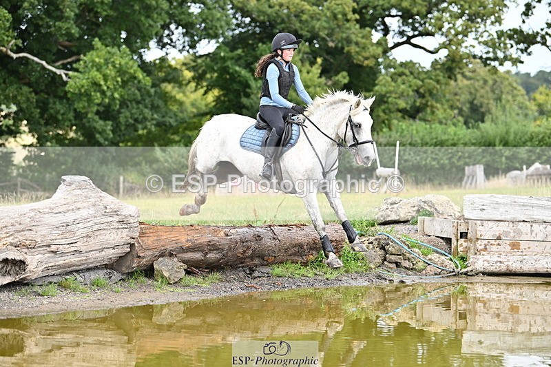 250821B-111359-00221 - Group B - Danielle