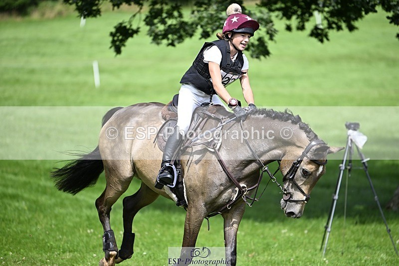 240803-152009-08477 - 227-Neve_Webber-MR_BUZZ