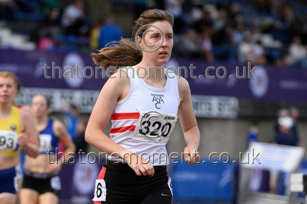 Sen25SUN-927321 - Track Female