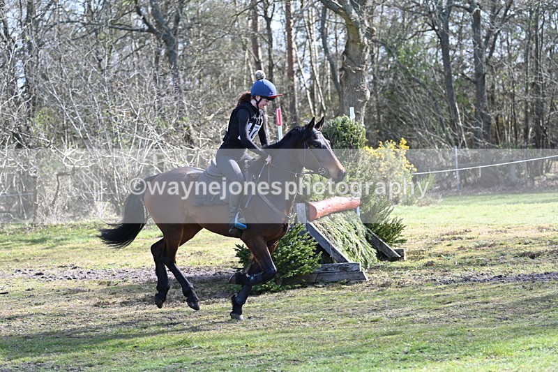 WJ7_0005 - Time 10:13 to 10:38 Times at the Fence