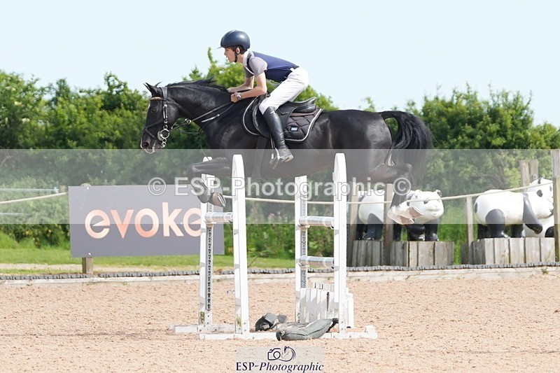 260523-153301-00786 - Cls 9 Pony Foxhunter and 1.10m Open