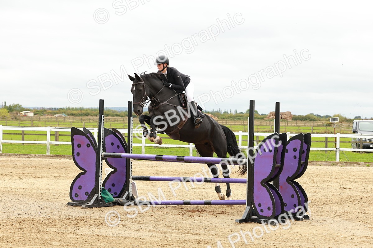 1I0A7892 - Class 4 - Senior Newcomers 1.10m