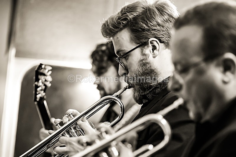  - TOM & SIMON GARDNER PLAY BROTHERS CANDOLI