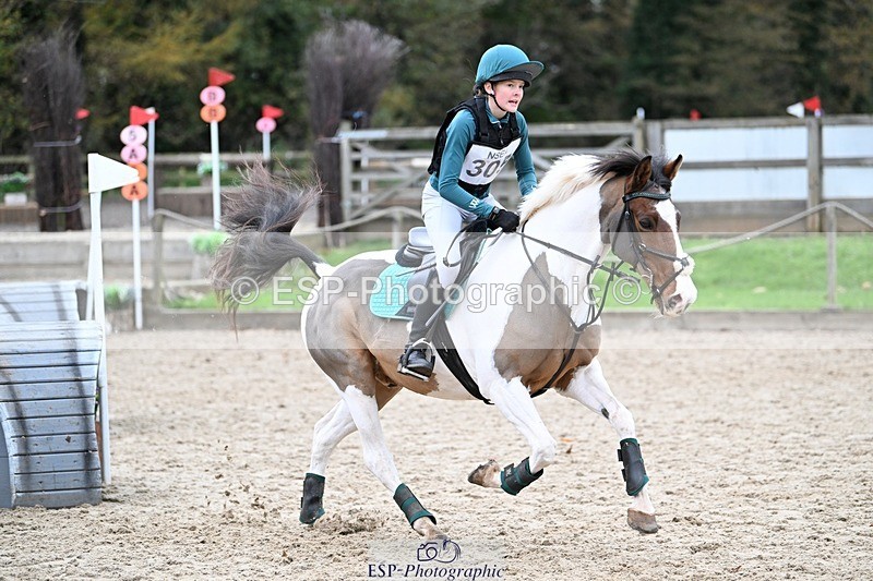 241117-142958-04604 - Cls 3 90-95cm 14.00 to 15.00