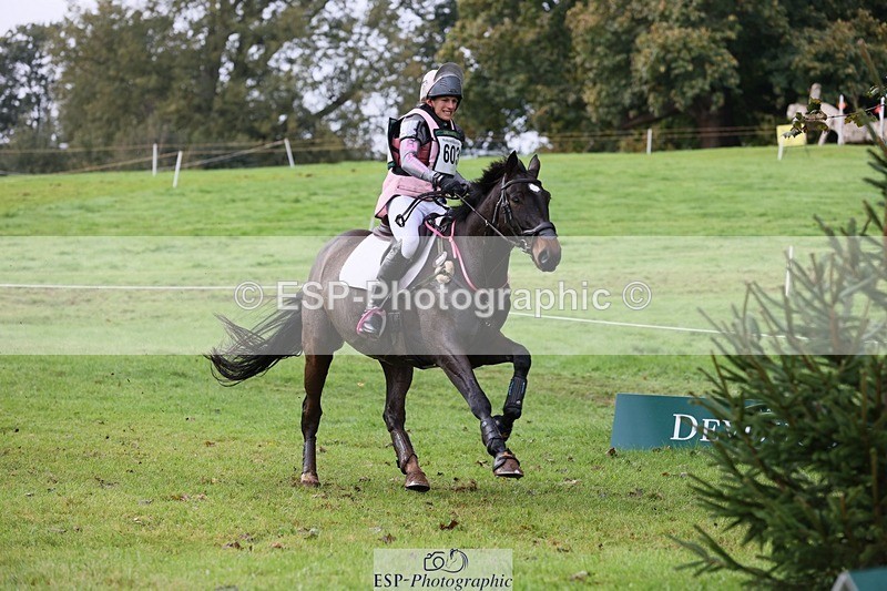 231021-095647-13193 - 603-KILBUNNY.BLUE.BIRD-Claire.Deuten-SC+XC