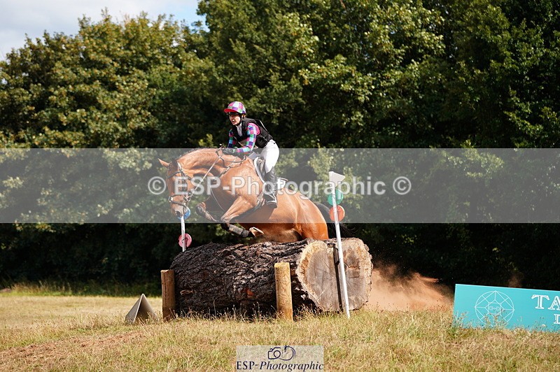 250802A-155644-07433 - F-279-Sophie.Robson-JOLLY.JEAN