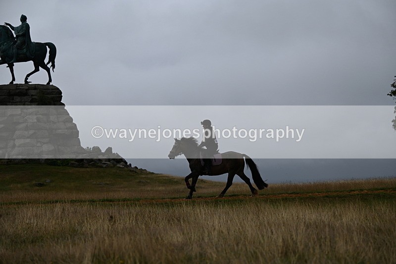 DSC_1890 - Time at Statue 12:13 to 12:32