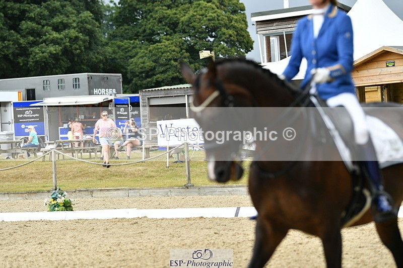 250718A-135825-01937 - 038-Natasha.Collings-Costello-Dovevale.Tender.Dove