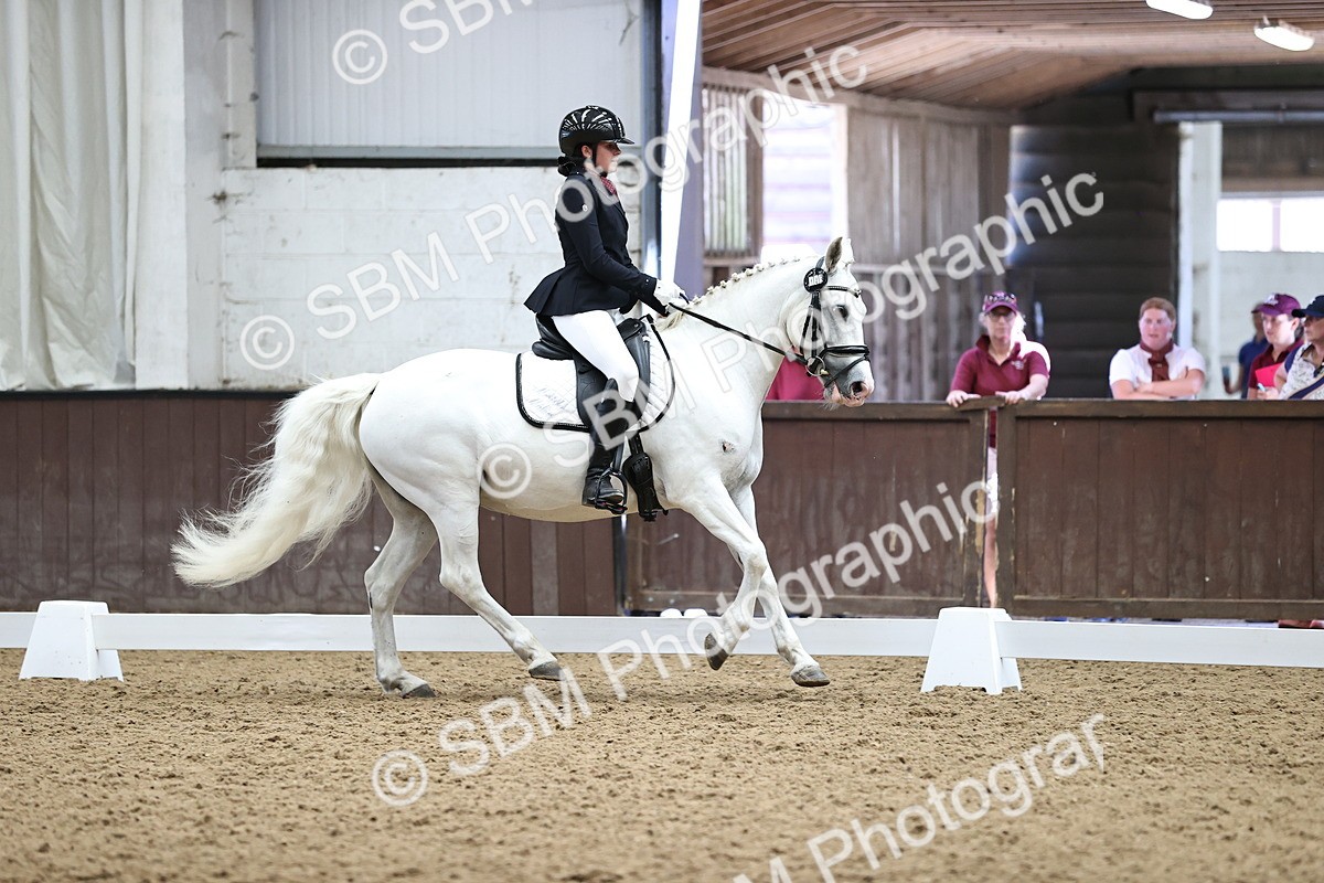 SBM_001994 - Novice 4 - 11.15-13.22