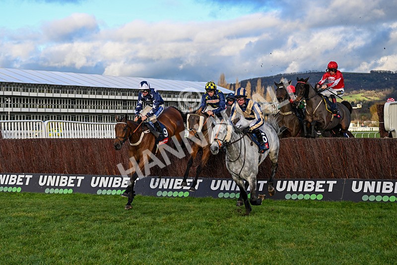 121225-Race 4-Henrys Friend-5567 - Race 4