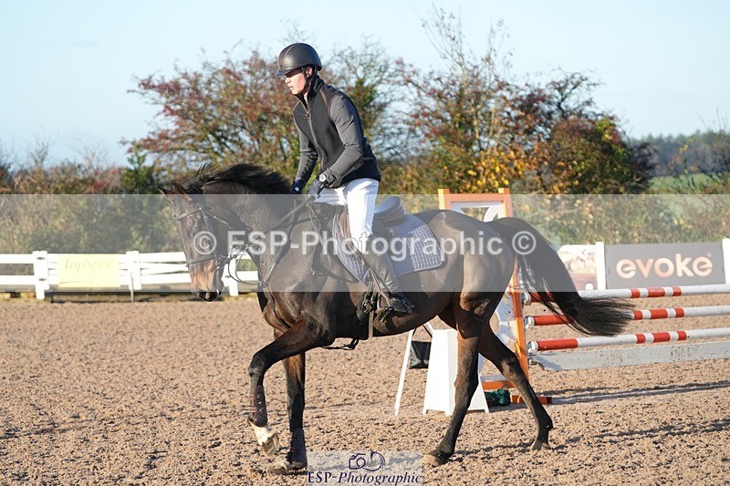 251108-084503-01822 - Cls 9 British Novice and 90cm Open