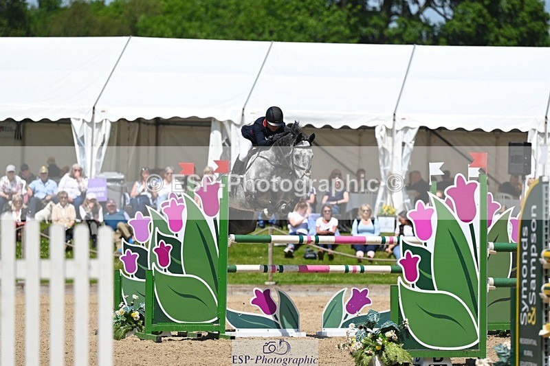 240525-132749-15376 - 529-SBH_BIG_WALL-Izzy_Taylor