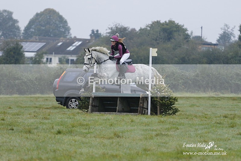 WWHT 171021 0317 - Novice Restricted (0.80m)  17/10/21