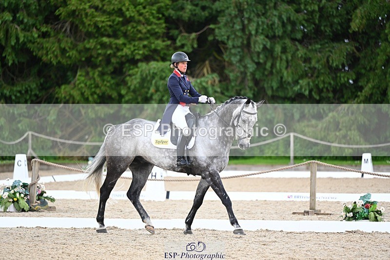 240524-141144-10155 - 529-SBH_BIG_WALL-Izzy_Taylor