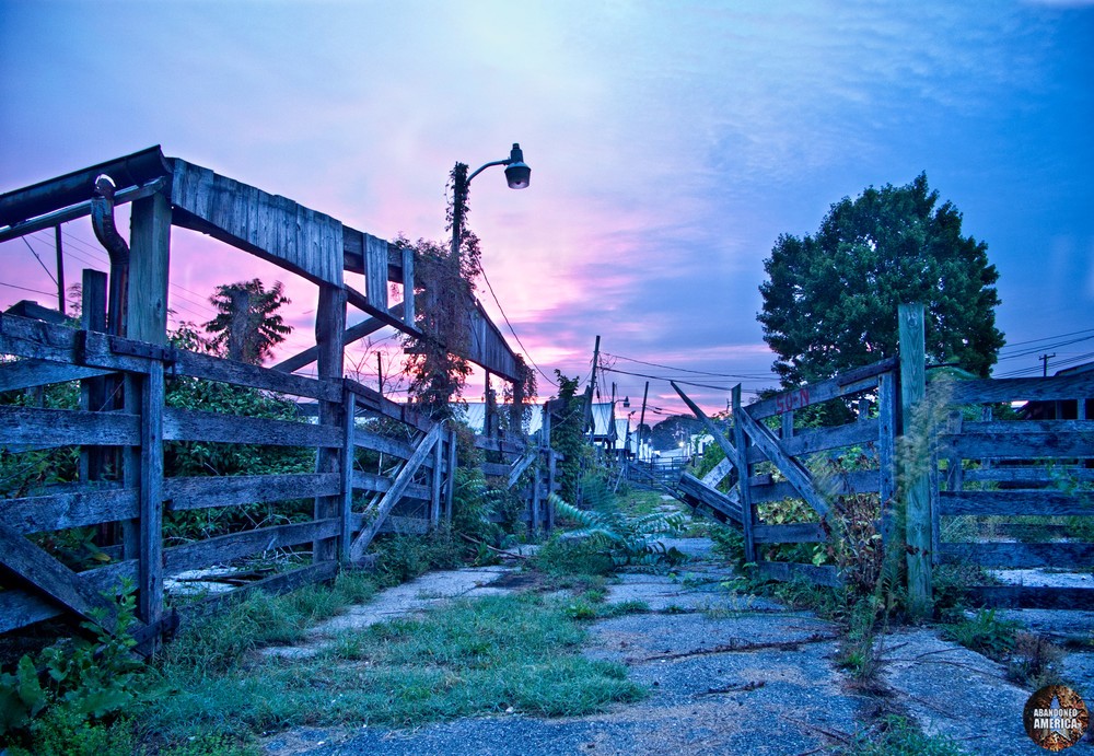 The Lancaster Stockyards | Stockyard Sunrise - Lancaster Stockyard