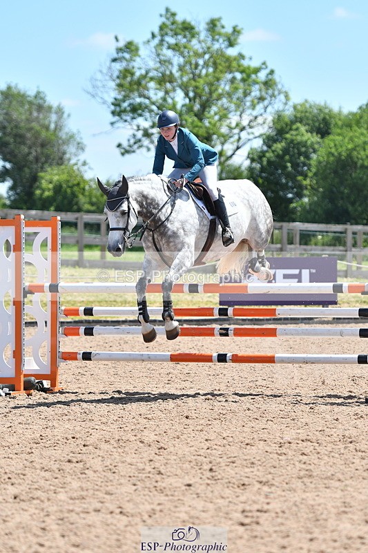 240609A-125005-05384 - Cls 18 Snr Newcomers and 1.10m Open