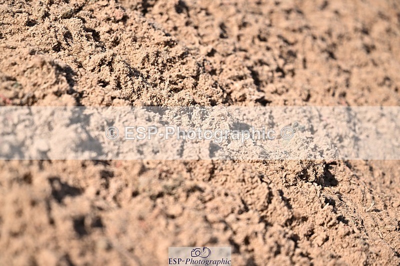 260915-162706-00016 - Clear Round and 60cm