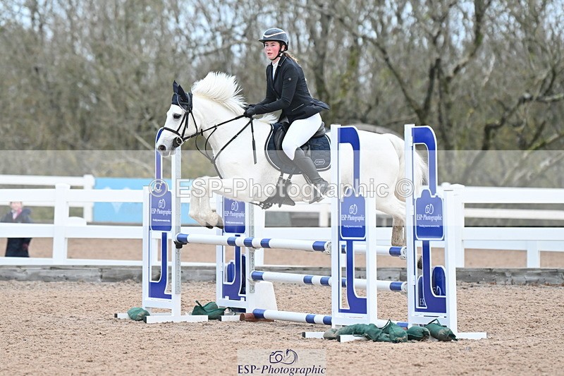 231119A-084644-04231 - Sun Cls 2 British Novice & 80cm Open