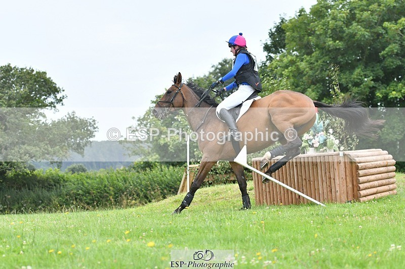 240803-115224-03386 - 015-Lara_Clarkson-NEWTIDE