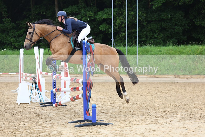 3E7A5295 - Class 4: Senior British Novice/90cm open